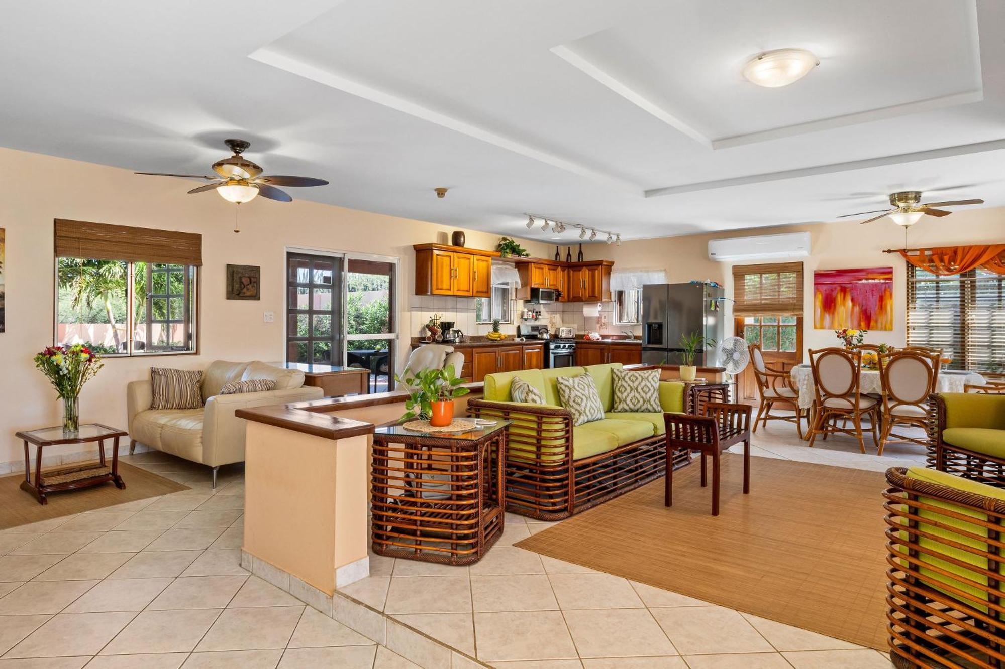 Sunrise Villa Is Gorgeous For Daily Views Of Sunrises And Sunsets Palm Beach Exterior photo