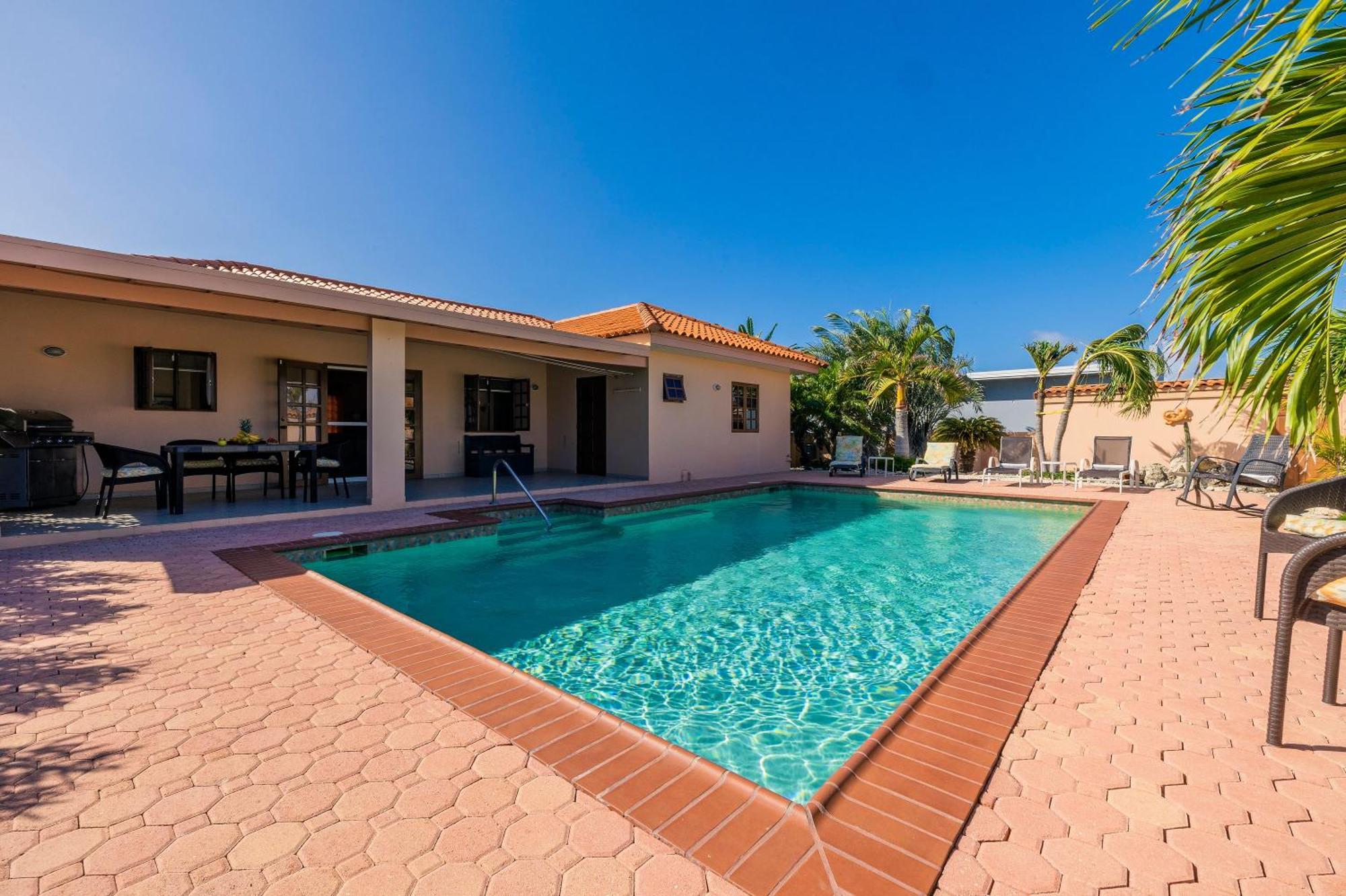 Sunrise Villa Is Gorgeous For Daily Views Of Sunrises And Sunsets Palm Beach Exterior photo